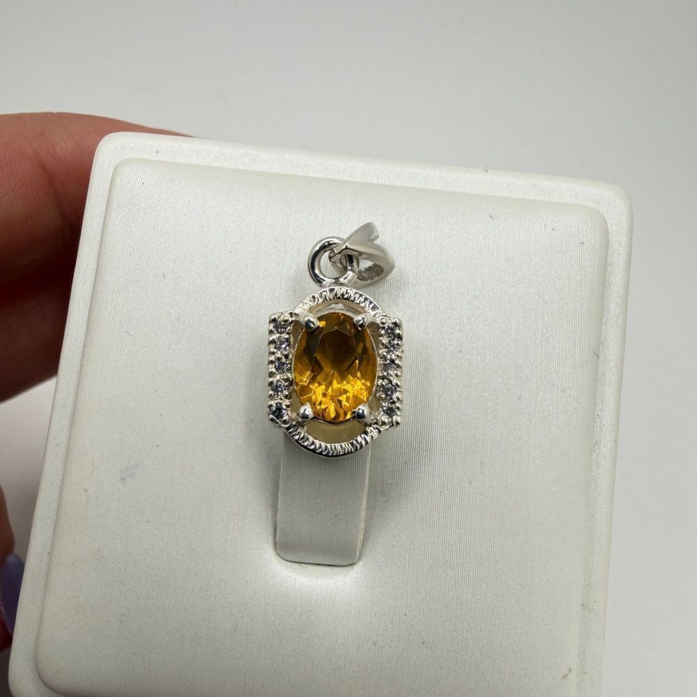 NWOT faceted, oval cut Citrine w/ cz diamond accents pendant in sterling silver!